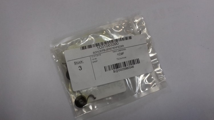Sprężyna oryginał Kubota 1C01063390