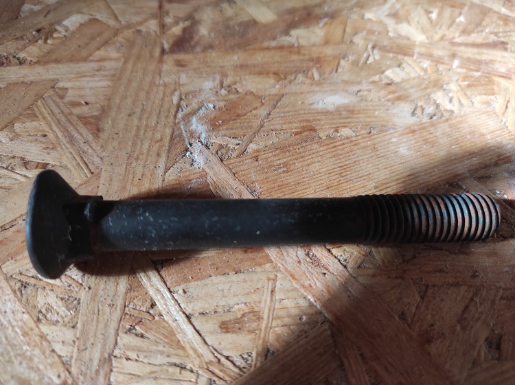 Śruba z łbem grzybkowym  	M12 x 30 10.9