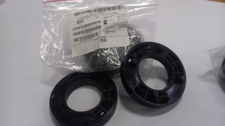 PLASTIC FLANGE DYNAMOUNY MK Kubota oryginał W27TS02933