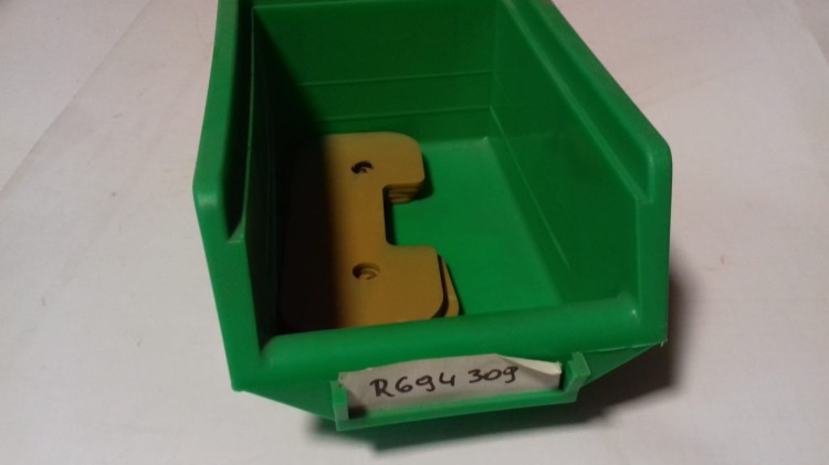 Uchwyt pokrywy łańcucha Oryginał Same Deutz Fahr Sampo R694309